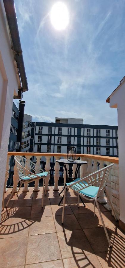Apartmani Eladora Biograd Na Moru Eksteriør bilde