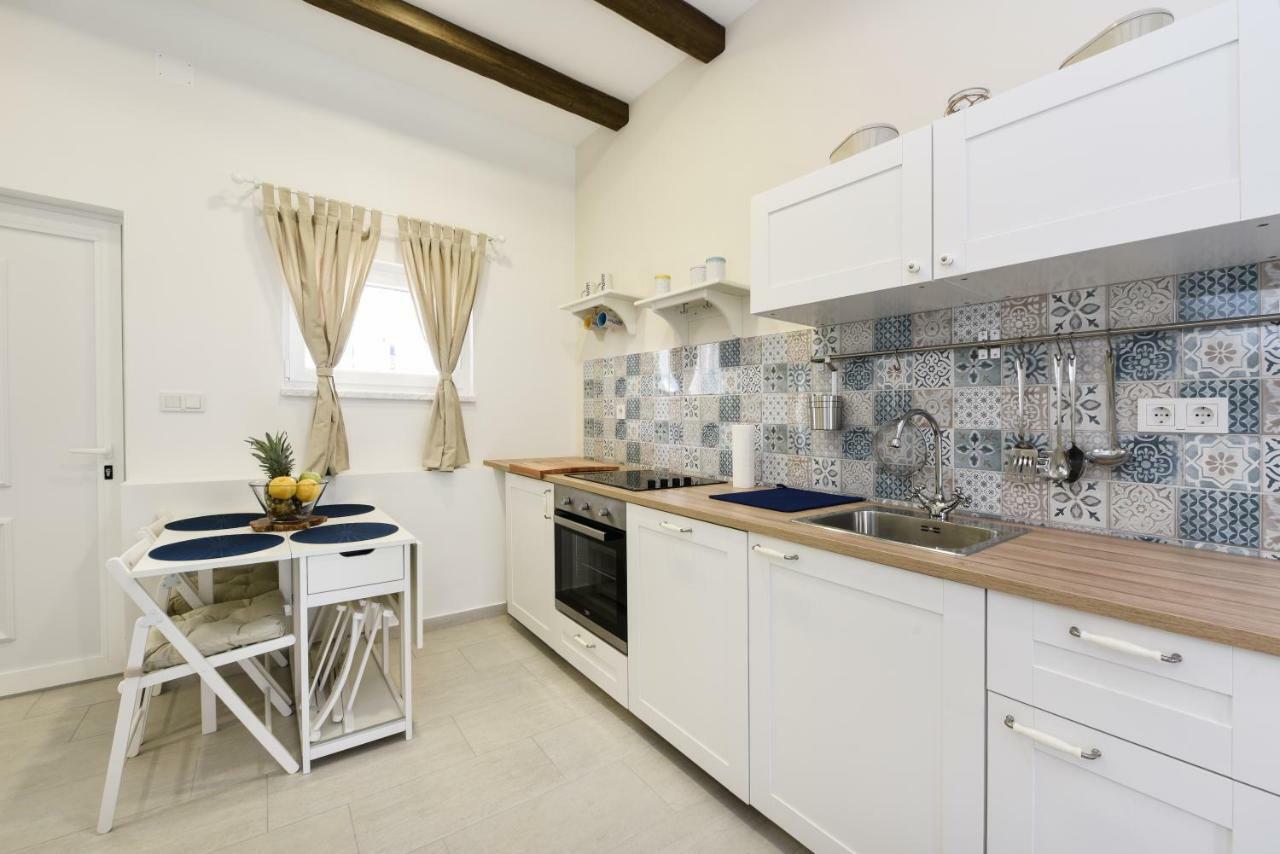 Apartmani Eladora Biograd Na Moru Eksteriør bilde